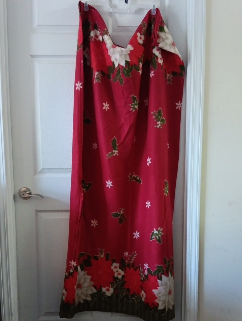 Collections ETC. Poinsettia Cuddle Wrap with Zippers 60X33"